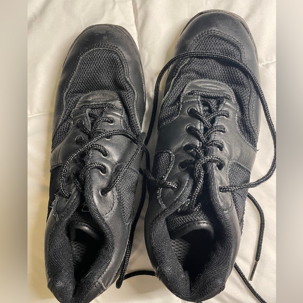 Capezio split sole dance sneaker